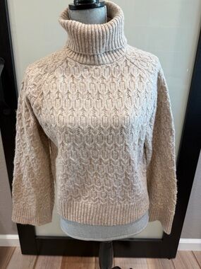 INDUSTRY Cozy Almond Bisque Heather Cable Turtleneck Sweater (Size XS) NWT